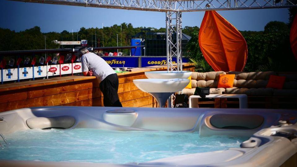 Вилла Gt Lounge Heusden-Zolder Экстерьер фото